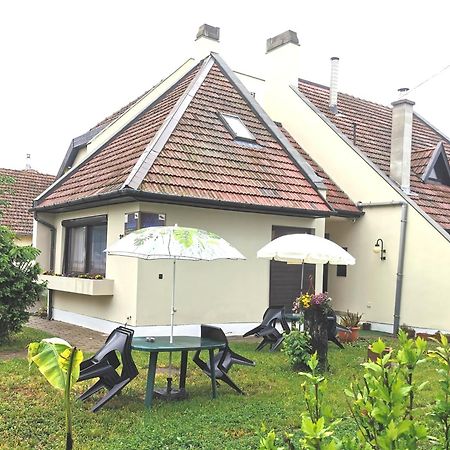 Ambient Deluxe Apartman Jula Exterior foto