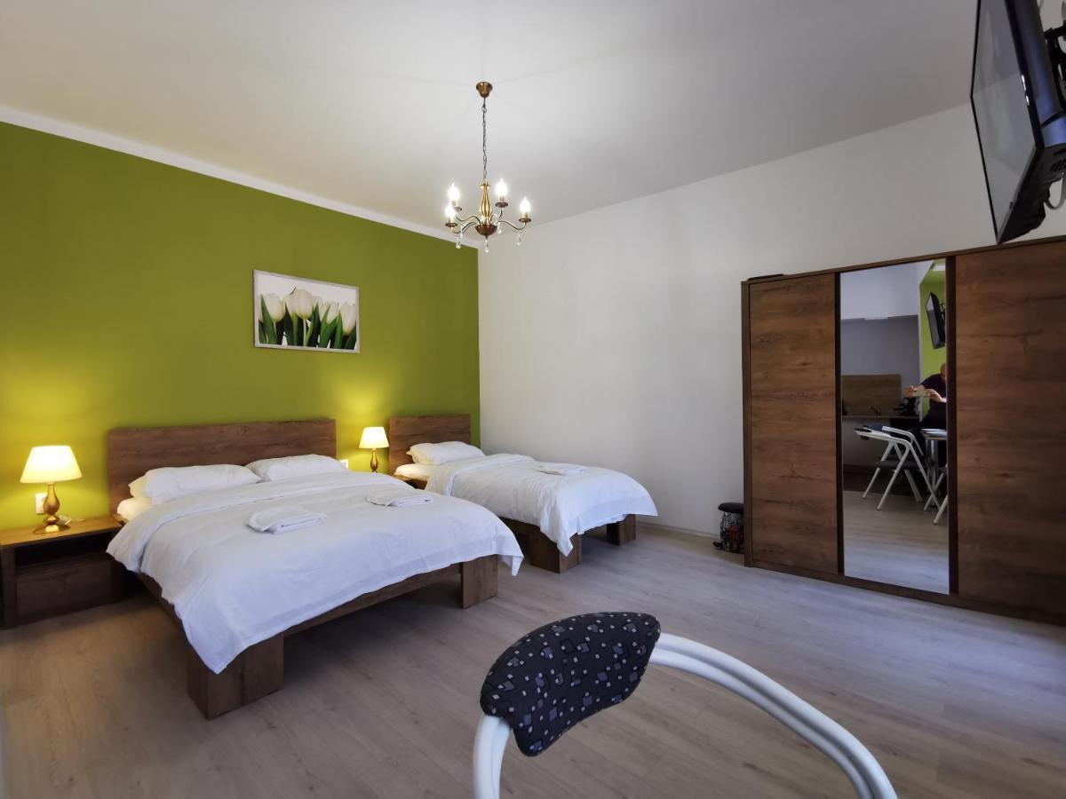 Ambient Deluxe Apartman Jula Exterior foto