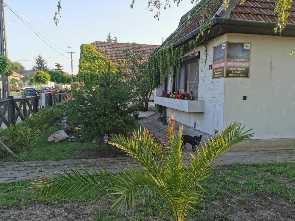 Ambient Deluxe Apartman Jula Exterior foto
